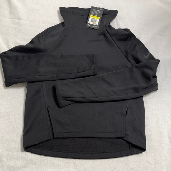 Nike Sweaters - NWT Nike therma long sleeve in black sz S